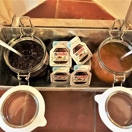 Il Contado -room And Breakfast- Frühstückspension 4*